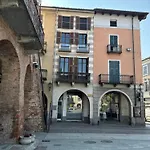 Casa Piazza Del Campanon * Ницца-Монферрато