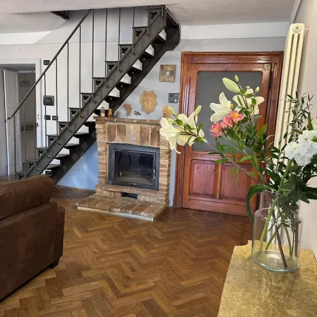 Lägenhet Casa Piazza Del Campanon