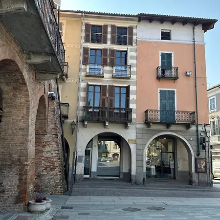 Casa Piazza Del Campanon * Nizza Monferrato