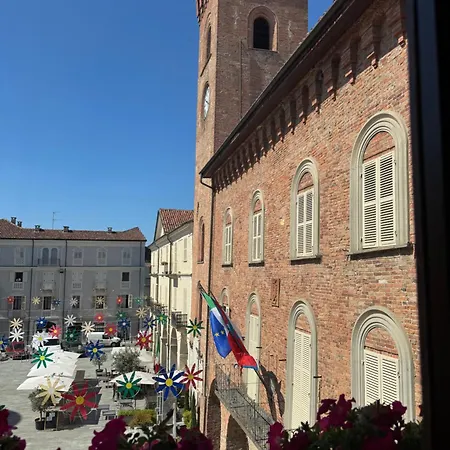 Casa Piazza Del Campanon * Nizza Monferrato