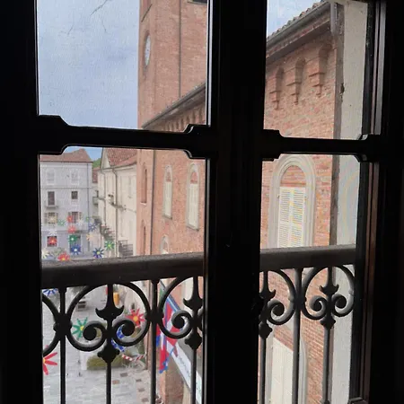 Casa Piazza Del Campanon * ニッツァ・モンフェッラート
