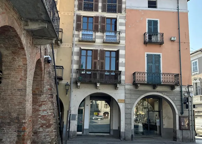Casa Piazza Del Campanon * Nizza Monferrato